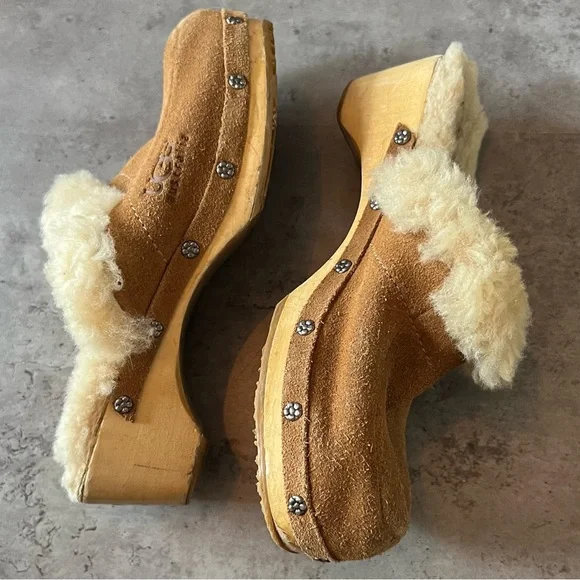 UGG Australia Kalie Size 2 Camel Suede and Wood Clogs Mules - Picture 4 of 4